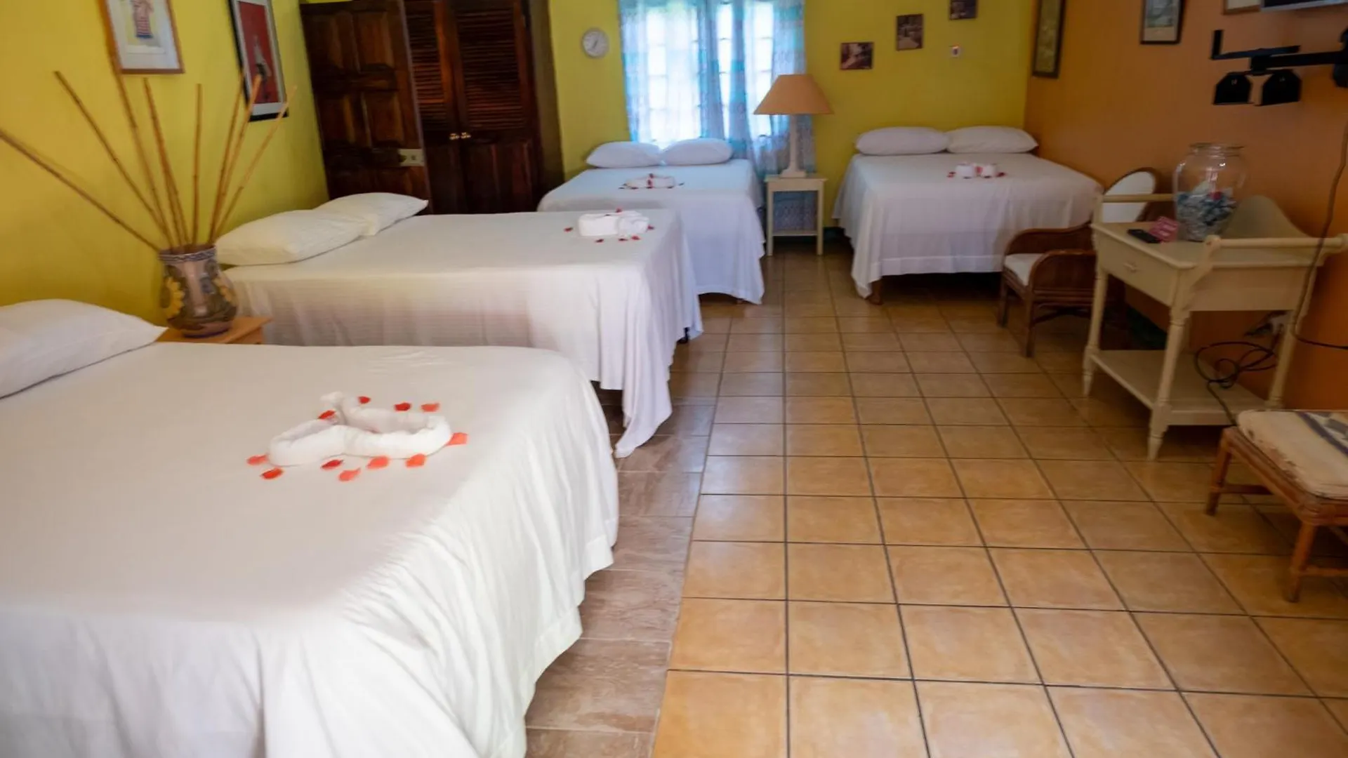 Indigo Beach Resort Black River