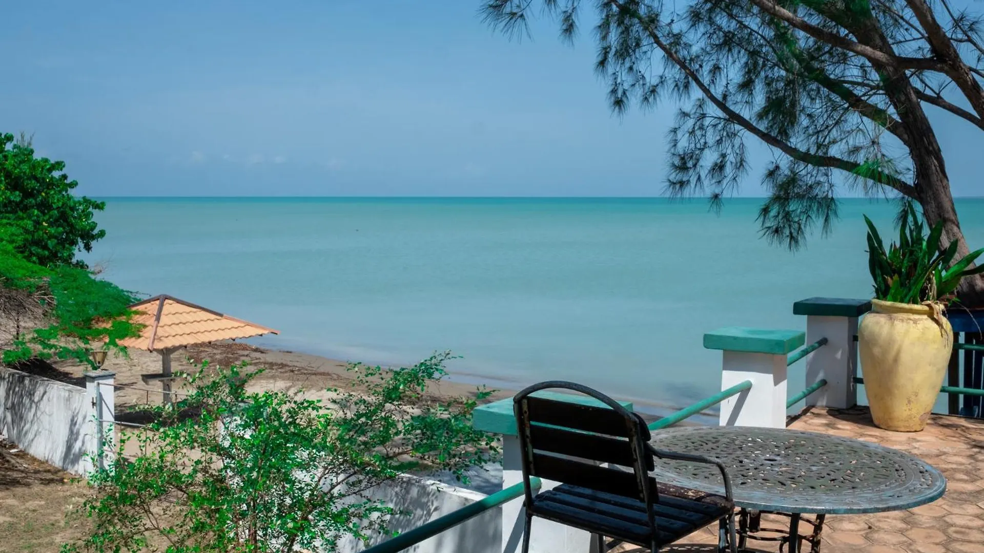 Indigo Beach Resort Black River Jamaica